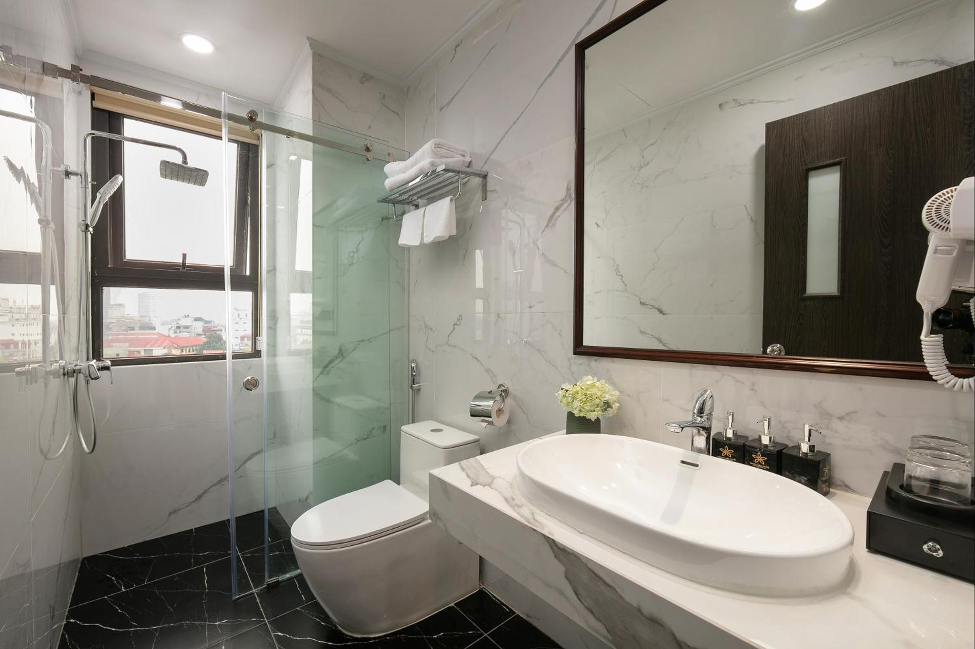Hanoi Plaza Suite Hotel & Spa Екстер'єр фото