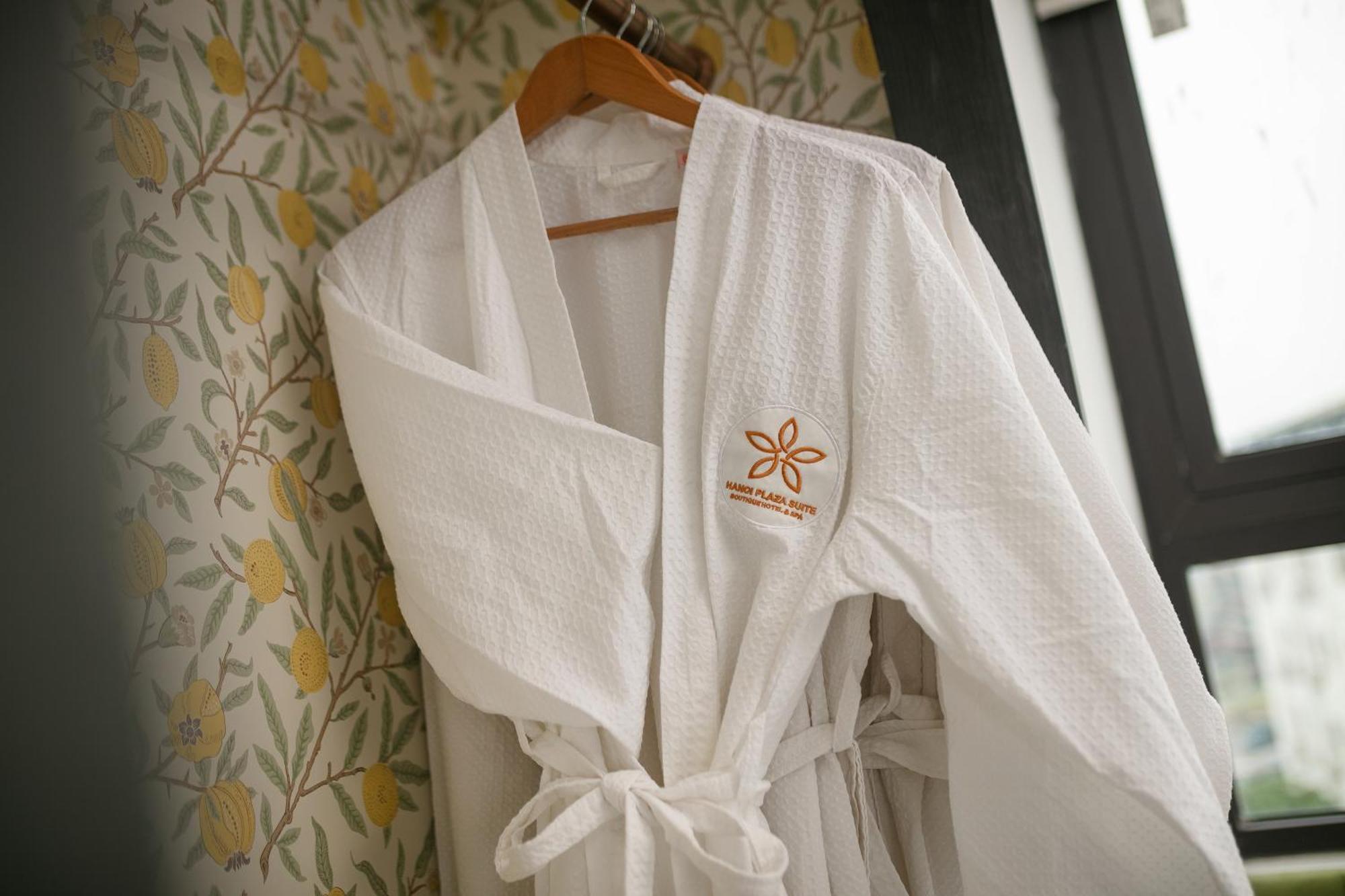 Hanoi Plaza Suite Hotel & Spa Екстер'єр фото